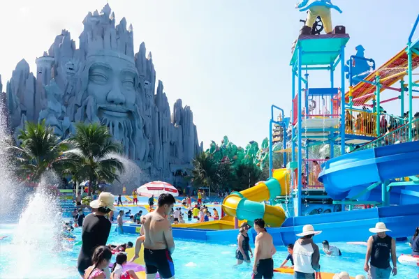 máng trượt thần tốc